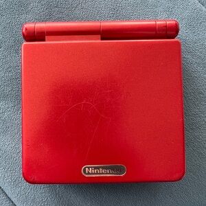 Nintendo Game Boy Advance SP in Red